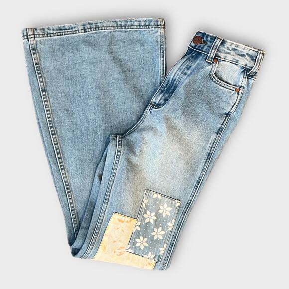 Billabong x Wrangler Patch Flare Jeans Size 25 - Picture 8 of 14